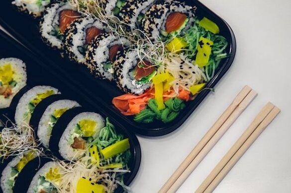 sushi japoniar dietarako